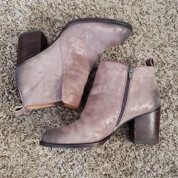 Sofft Women's Ware Boot Smoke Distressed Metallic Suede - Picture 14 of 15